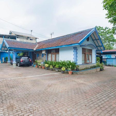 Hotel Reddoorz Syariah At Jl Pangeran Hidayatullah Cianjur Esterno foto