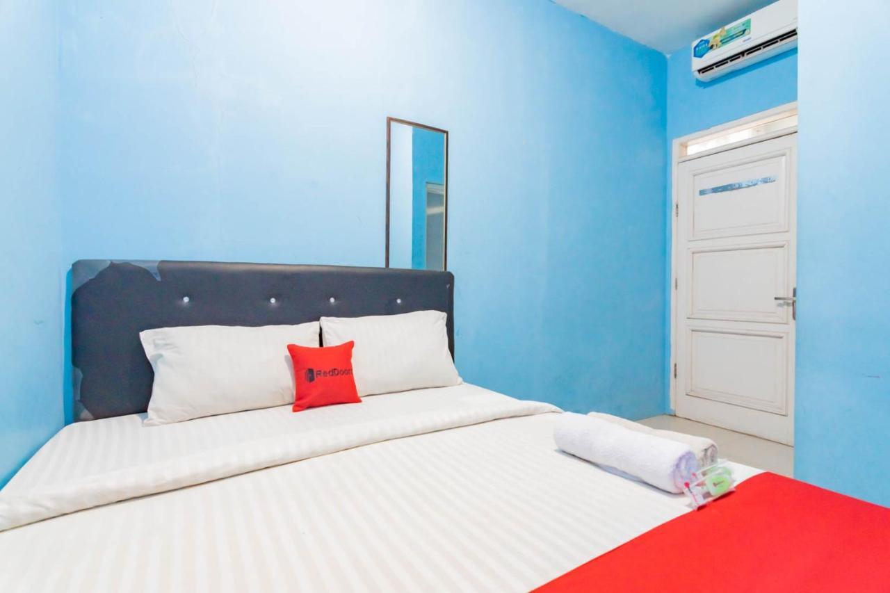 Hotel Reddoorz Syariah At Jl Pangeran Hidayatullah Cianjur Esterno foto