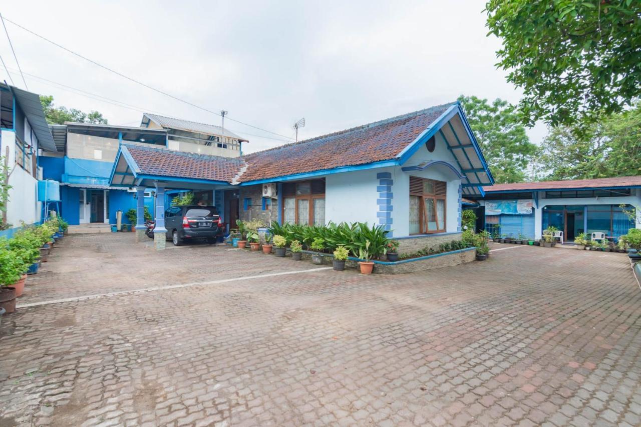 Hotel Reddoorz Syariah At Jl Pangeran Hidayatullah Cianjur Esterno foto